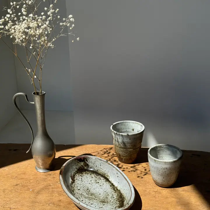 schaal van geglazuurde keramiek