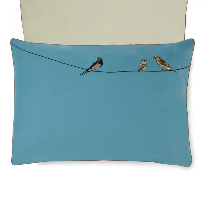 Embroidered Pillowcase Sur Un Fil